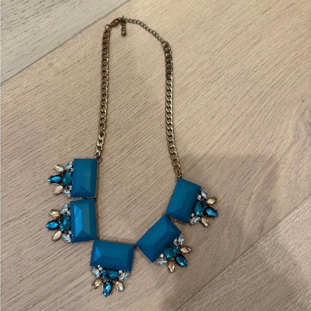 Elegant Blue and Gold Statement Necklace